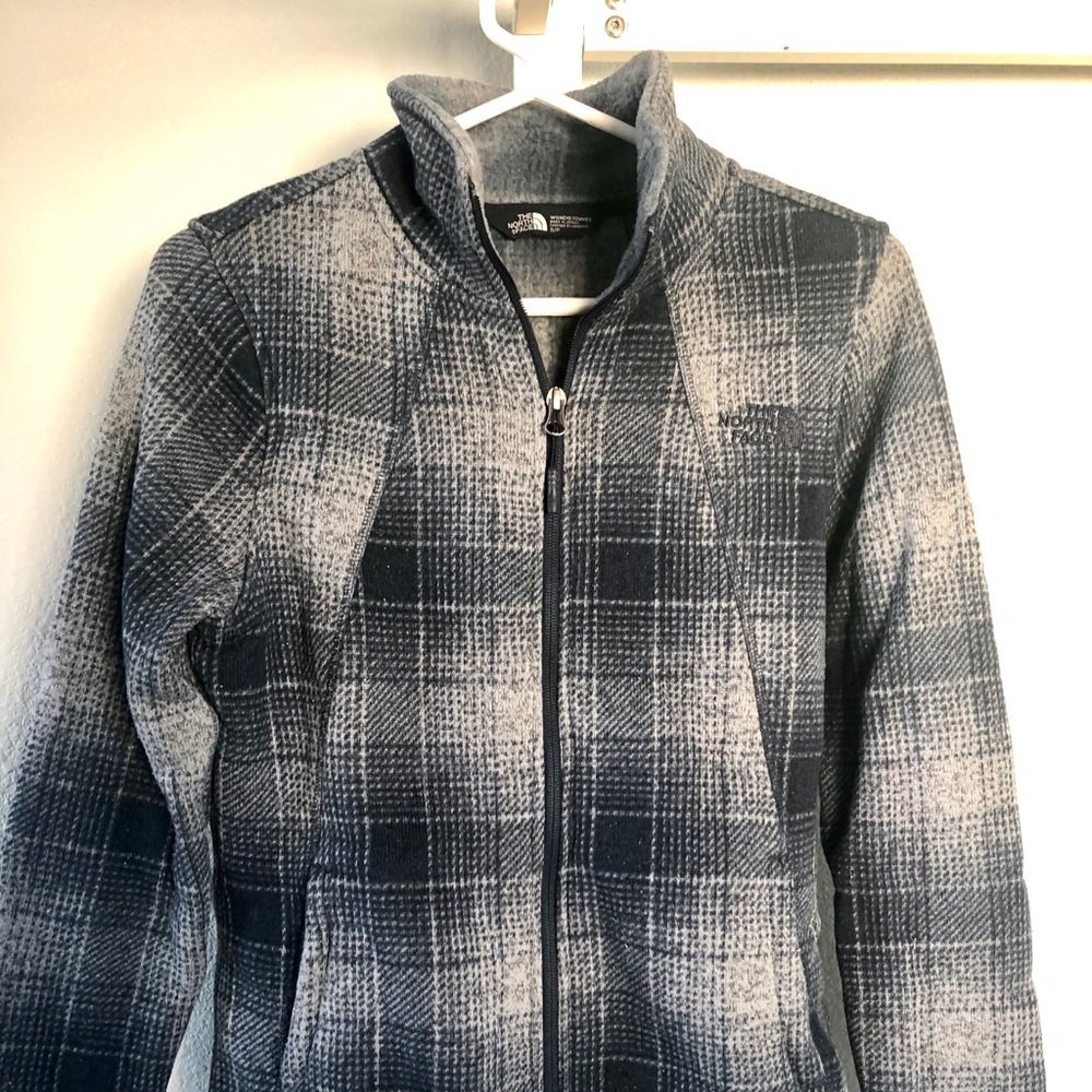 The North Face Women’s Crescent Full Zip Sweater